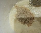 Foto del paso 2 de la receta: Bizcocho integral de yogurt, avellanas,coco y nueces🍰