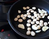 Foto del paso 3 de la receta: Calamares en salsa con patatitas