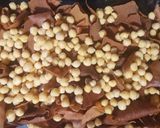 A picture of step 5 of Fatteh Lisan (Lamb Tongue Fatteh).