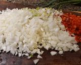 Foto del paso 1 de la receta: Empanadas Criollas Picantes y Jugosas