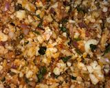 A picture of step 1 of Gobhi aloo pyaz paratha.