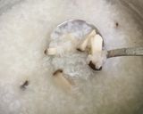Hình bước làm 2 của món Cháo Hàu Nấm