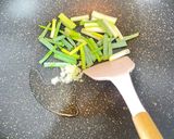 蔥爆金針菇炒肉的食譜步驟3照片