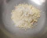 A picture of step 3 of Methi pithale.