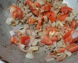 A picture of step 3 of Kanduri chicken gravy.