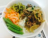 Hình bước làm 9 của món Cơm trộn thịt bò xào