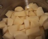 Csípős csirkeszárnyak főtt burgonyával és narancs kompóttal recept fázis 4 fotója