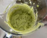 Foto del paso 2 de la receta: Huevos rellenos de crema de aguacate con caballa