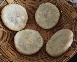 A picture of step 7 of Pyaaz Kachori.
