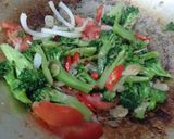 Foto langkah ke 4 dari resep MasBro (Masak Brokoli).