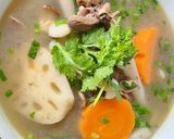 Hình bước làm 3 của món Canh tim gà hầm nấm củ sen