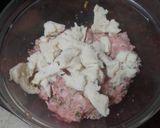 Foto del paso 2 de la receta Albóndigas de cerdo en salsa verde con ñoquis