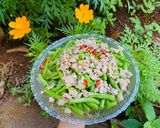 Hình bước làm 5 của món Đậu que xào tỏi topping thịt bằm
