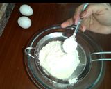 A picture of step 1 of Egg biscuits without oven.