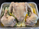 Pollo al horno con limón amarillo