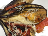 Berenjenas con mozzarella y tomate