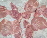 Foto del paso 1 de la receta: Galtes de cerdo ibérico en salsa de vino tinto