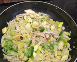 Foto del paso 1 de la receta: Noodles de pollo y verduras con salsa wok