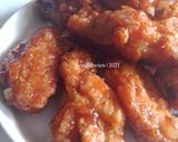 Foto langkah ke 5 dari resep Spicy Chicken Wing Ala Wing Stop.