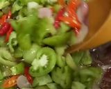 Foto langkah ke 3 dari resep Tuna Asap Sambal Tomat Hijau.