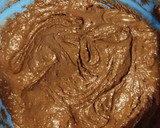Foto del paso 3 de la receta: Cuadraditos de coco cubiertos de mermelada y coco y cuadraditos de chocolate con confites