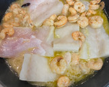 Foto del paso 3 de la receta: Bacalao estilo bilbaína con gambas