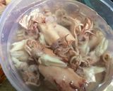 Foto langkah ke 1 dari resep Cumi saus Tiram.