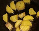 Hình bước làm 5 của món Canh giò heo om sấu
