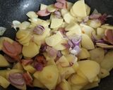 Foto langkah ke 2 dari resep Spanish Omelette/ Telur dadar spanyol.