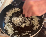 Foto del paso 1 de la receta: Berenjenas rellenas de chorizo parrillero