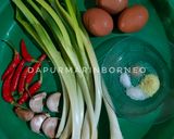 Foto langkah ke 1 dari resep 365. Nasi Telor Ceplok dengan Scallion Oil.