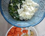 Foto langkah ke 1 dari resep Sayur sop kuah kuning.