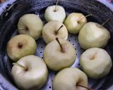 صورة لخطوة 1 من وصفة مربى التفاح الاخضر