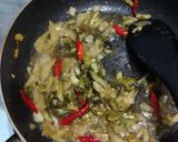 Foto langkah ke 3 dari resep Hamchoi (sawi asin) cah tahu kuning.
