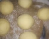 A picture of step 4 of Chicken roll paratha.