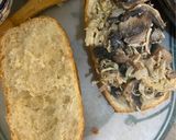 Foto del paso 3 de la receta: Chapata gratinada con pollo y champiñones 🧀 🍗 🍄