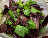 Foto del paso 1 de la receta: Ensalada de queso fresco y aguacate con miel