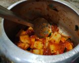 A picture of step 2 of Potato Curry.
