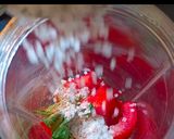 A picture of step 2 of Lemon tomato juice.