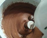 Foto langkah ke 5 dari resep 18.Muffin Triple Cokelat|| MOIST & NYOKLATT BANGETT!!!.
