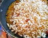 A picture of step 3 of Murmura Chikki.