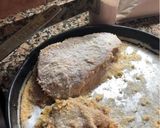 Foto del paso 1 de la receta: Milanesa con puré mixto y tomates