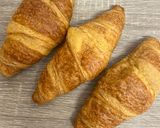 Foto del paso 1 de la receta: Tortilla de croissant con jamón ibérico