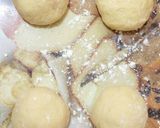 Foto langkah ke 5 dari resep Beef Burger (with homemade burger buns).