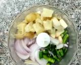 A picture of step 1 of Tawa kabab.