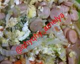 Foto langkah ke 1 dari resep Tumis sawi putih orek telur dan sosis.