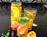 A picture of step 2 of Lemon Detox Water.