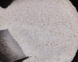 A picture of step 1 of Rice rava upma.