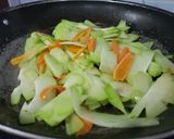 Hình bước làm 1 của món Su su xào tỏi