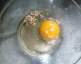 Foto del paso 2 de la receta: Sanguchito distinto de huevo y queso